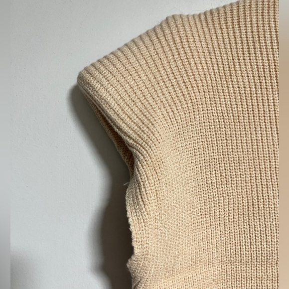 Beige Ribbed Knit Sleeveless Mock Neck Top with Built-In Bra - Size L - Picture 3 of 9